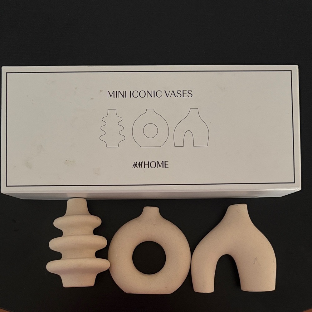 HM Home Cream Mini Iconic Vases Set